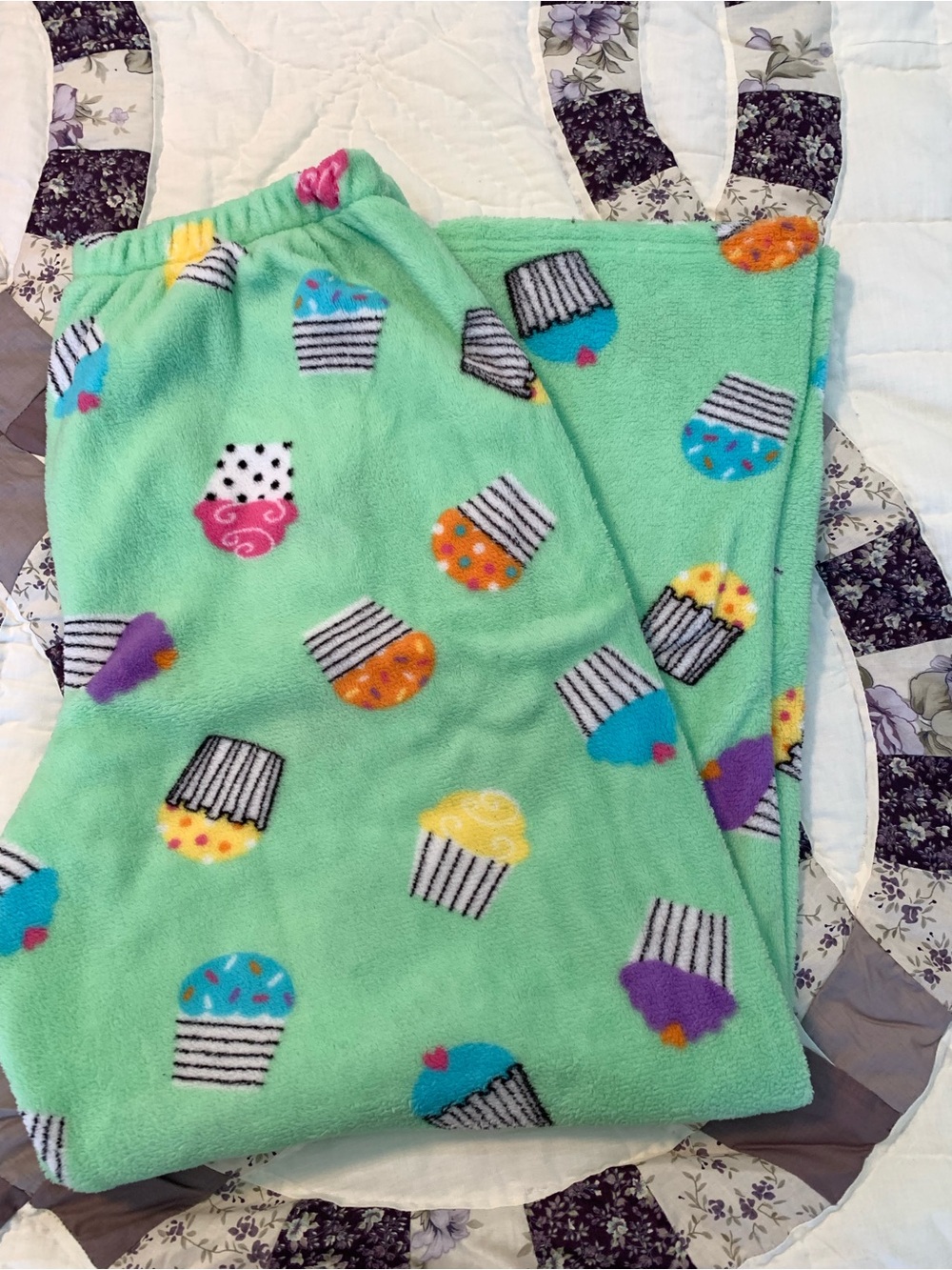 Women’s Mint Green Cupcake Fleece Pajama Pants